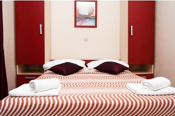 Chorwacja Privát Komarna, Zewnątrz